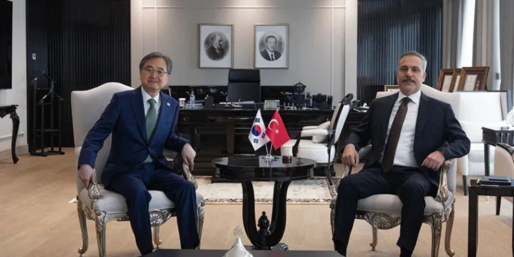 Bakan Fidan, Koreli mevkidaşı Cho Hyun ile görüştü