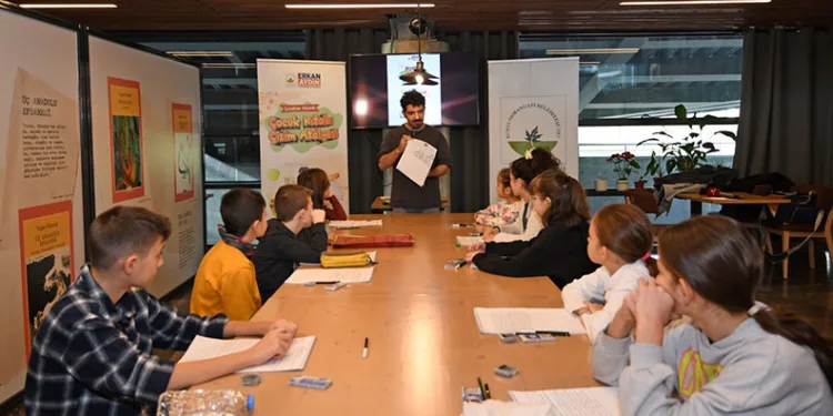 Çocuklar Osmangazi’de sanat dolu günler yaşıyor