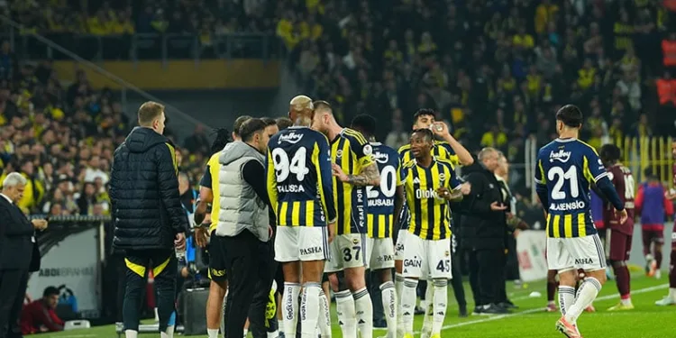 Fenerbahçe, evinde 3. kez puan kaybetti