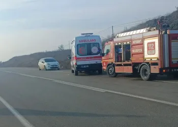 Kontrolden çıkan otomobil şarampole devrildi: 5 yaralı