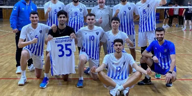 Karacabey Belediyespor play-off’un kapısından döndü