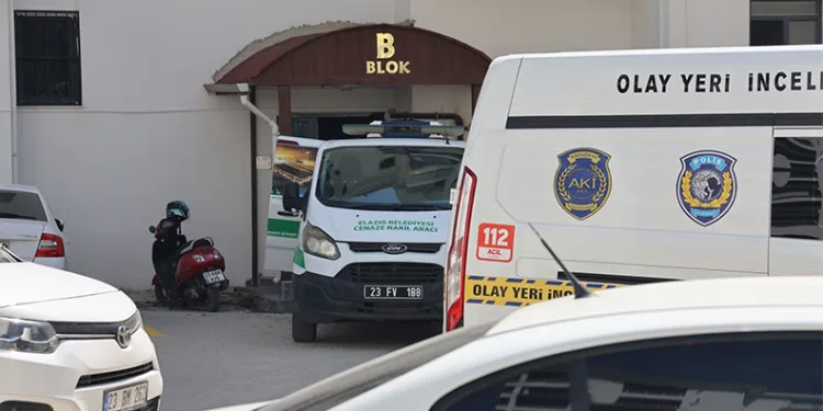 Evde eşi ile gördüğü adamı öldüren başkomisere 10 yıl hapis cezası