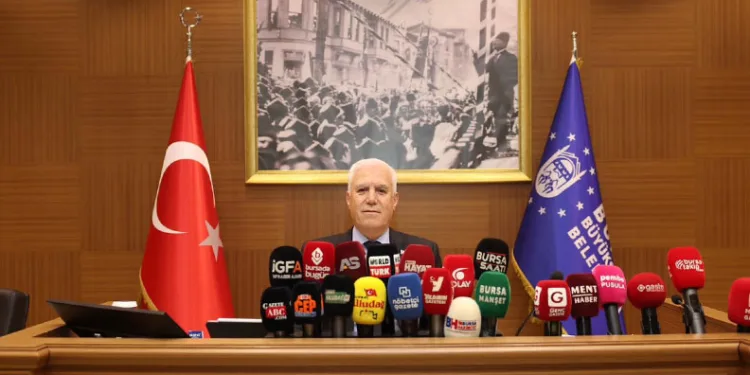 “Tüm Bursalılara hayırlı Ramazanlar diliyorum”