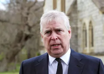 Eski İngiltere Prensi gözaltına alındı