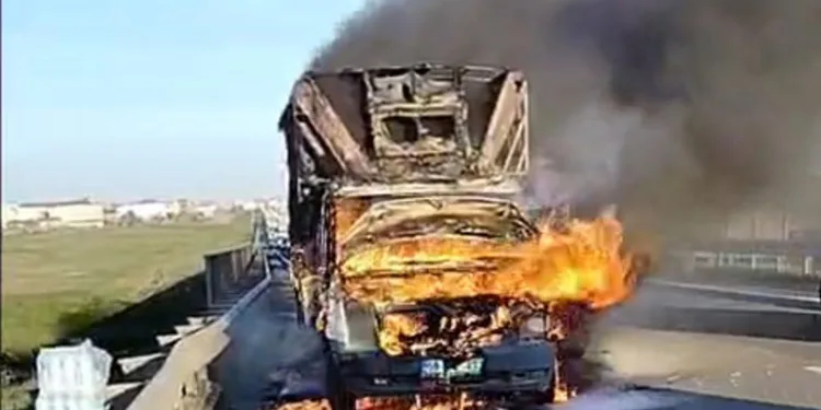 Teravih namazına giderken kazada hayatını kaybetti, kaza anı kamerada