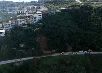 Bursa’da heyelan bölgesi temizlendi