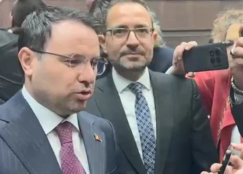 Uşak Belediyesi 14 tane yeni hizmet aracını bünyesine katarak araç filosunu genişletti