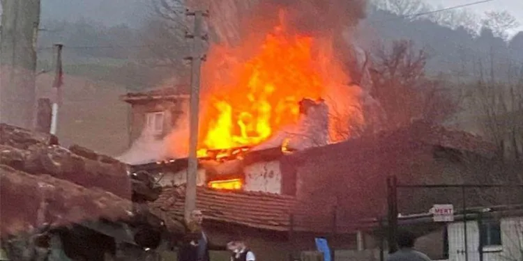 Davut Gürkan: “28 Şubat darbesini unutmuyor, unutturmuyoruz”