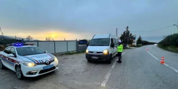 İnegöl’de kaçak göçmenler yakalandı