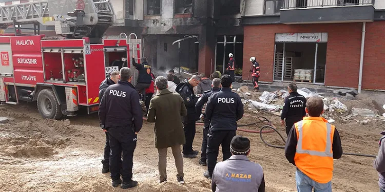Hatay’da tırın yatak kısmından 5 kilo uyuşturucu çıktı