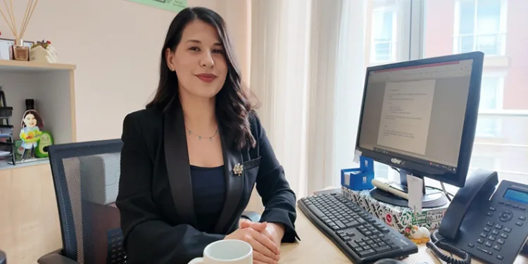 Uluabat Gölü’nde mahsur kalan aileyi jandarma kurtardı