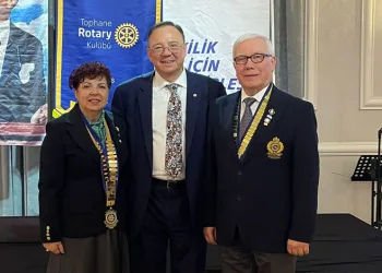 Tophane Rotary’den Prof. Dr. Türker Kılıç’a Meslek Hizmet Ödülü