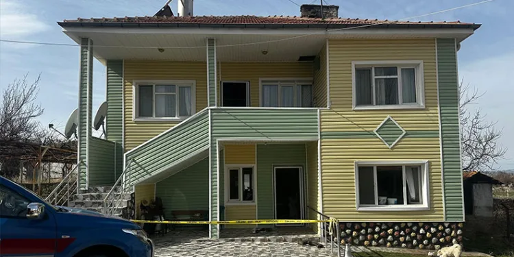 Diyarbakır’da feci kaza: Kamyonete çarptı, hayatını kaybetti