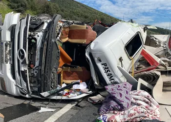 Teravih namazına giderken kazada hayatını kaybetti, kaza anı kamerada