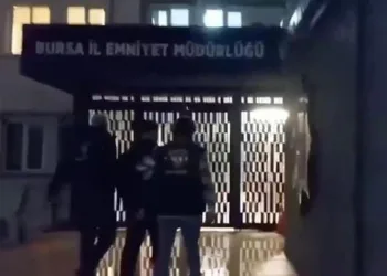 Bursa’da onlarca suç kaydı bulunan 2 hükümlü yakalandı