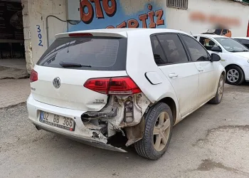 Diyarbakır’da feci kaza: Kamyonete çarptı, hayatını kaybetti