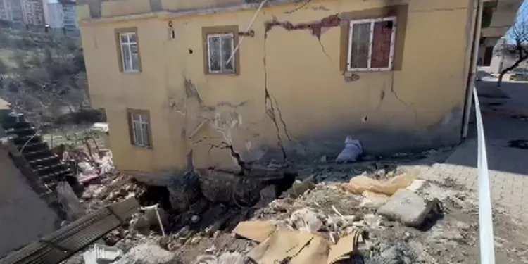 Teravih namazına giderken kazada hayatını kaybetti, kaza anı kamerada