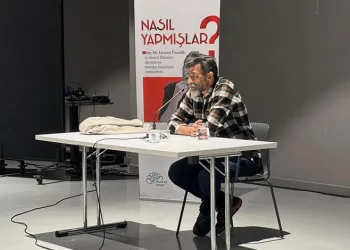 Uluabat Gölü’nde mahsur kalan aileyi jandarma kurtardı