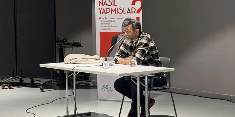 Uluabat Gölü’nde mahsur kalan aileyi jandarma kurtardı