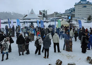 Uludağ zirvesinde gençlik buluşması