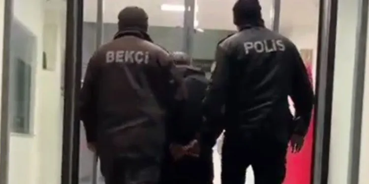 Suç örgütü operasyonunda gözaltına alınan 9 kişi adliyeye sevk edildi