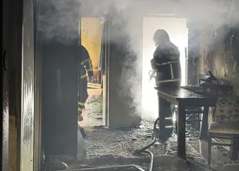 Tek katlı evde çıkan yangın söndürüldü