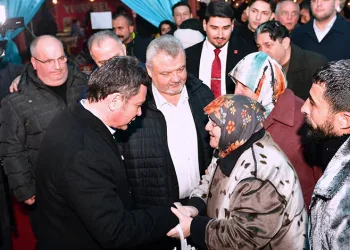 Başkan Erkan Aydın Ramazan Sokağı’nda vatandaşlarla buluştu