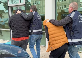 Suç örgütü operasyonunda gözaltına alınan 9 kişi adliyeye sevk edildi