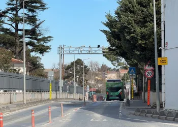 Teravih namazına giderken kazada hayatını kaybetti, kaza anı kamerada