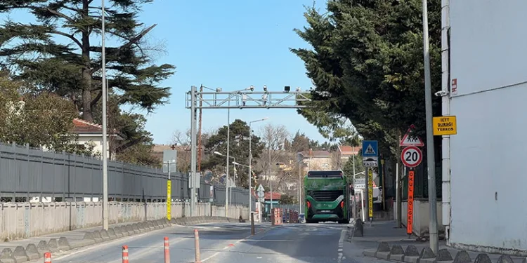 Teravih namazına giderken kazada hayatını kaybetti, kaza anı kamerada