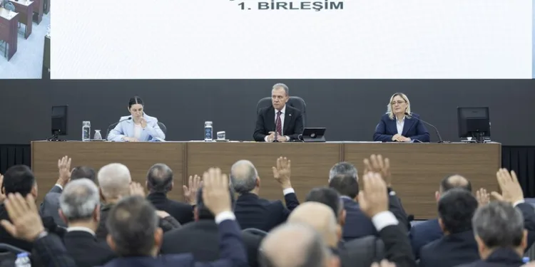 AK Parti İstanbul İl Başkanı Özdemir: “Türkiye diplomaside, savunma sanayiinde, milli ve yerli teknolojide adeta destanlar yazıyor”