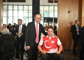 AK Parti İstanbul İl Başkanı Özdemir: “Türkiye diplomaside, savunma sanayiinde, milli ve yerli teknolojide adeta destanlar yazıyor”