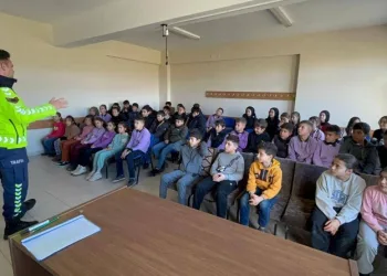 Görev yaptığı adliyede ölü bulunan güvenlik görevlisi gözyaşlarıyla uğurlandı