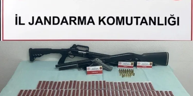 Görev yaptığı adliyede ölü bulunan güvenlik görevlisi gözyaşlarıyla uğurlandı