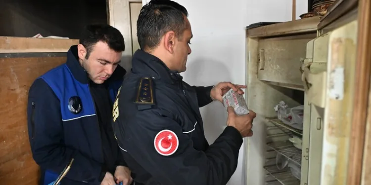 Görev yaptığı adliyede ölü bulunan güvenlik görevlisi gözyaşlarıyla uğurlandı