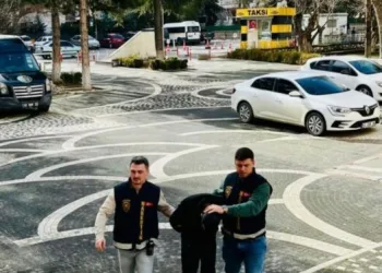 Görev yaptığı adliyede ölü bulunan güvenlik görevlisi gözyaşlarıyla uğurlandı