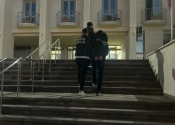 Görev yaptığı adliyede ölü bulunan güvenlik görevlisi gözyaşlarıyla uğurlandı