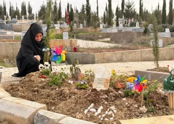 Avustralya polisinden namaz kılan Filistin yanlısı protestoculara sert müdahale
