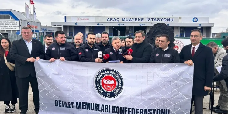 Jandarmanın iz takip köpeği “Salkım” kayıp şahıs için sahada