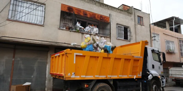 Jandarmanın iz takip köpeği “Salkım” kayıp şahıs için sahada