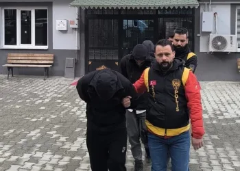 Avukatın “helalleşirler” savunması mahkemeyi ikna etmedi: Sanığa 5 yıl hapis cezası verildi