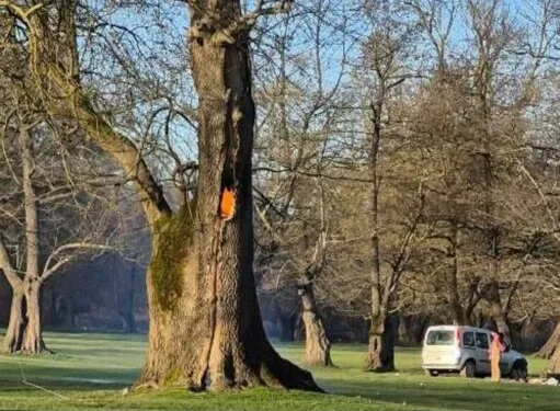 Çanakkale’de yanan araç bomba gibi patladı