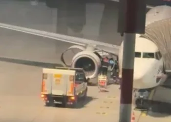 Çanakkale’de yanan araç bomba gibi patladı