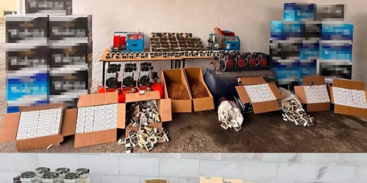 Çanakkale’de yanan araç bomba gibi patladı