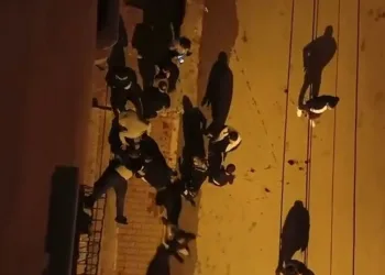 Çanakkale’de yanan araç bomba gibi patladı