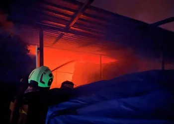 Avcılar’da kaza yerini karıştıran kadınlar kamerada