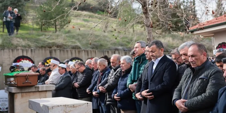 Avcılar’da kaza yerini karıştıran kadınlar kamerada