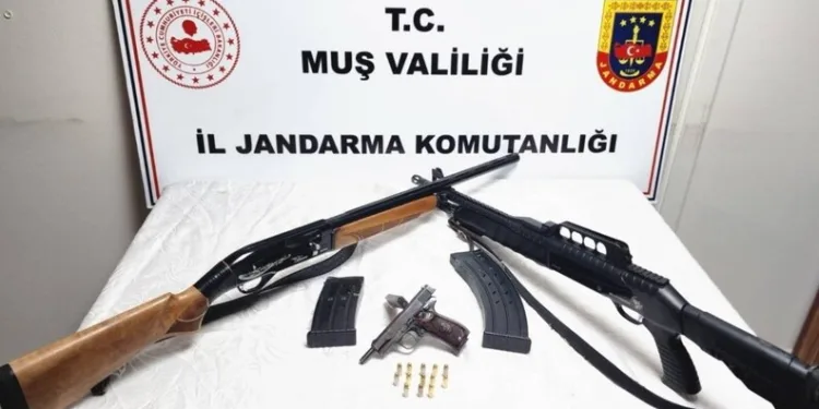 Avcılar’da kaza yerini karıştıran kadınlar kamerada