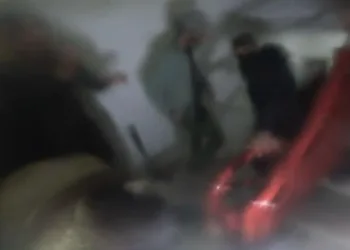 Avcılar’da kaza yerini karıştıran kadınlar kamerada