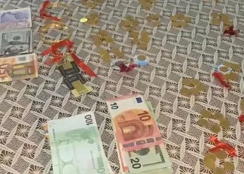 Avcılar’da kaza yerini karıştıran kadınlar kamerada